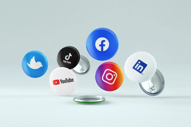 Rédaction pour les médias sociaux - Twitter, Facebook, Instagram, TikTok